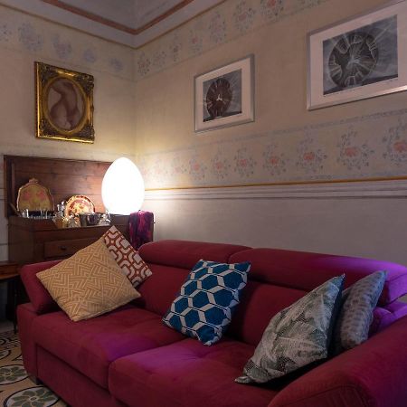 Luxury - Elegante Appartamento Nel Cuore Di Lucques Extérieur photo