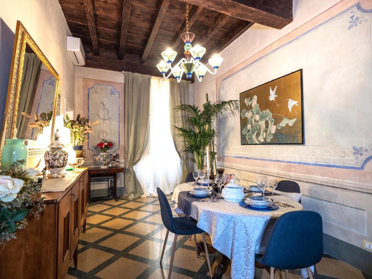 Luxury - Elegante Appartamento Nel Cuore Di Lucques Extérieur photo