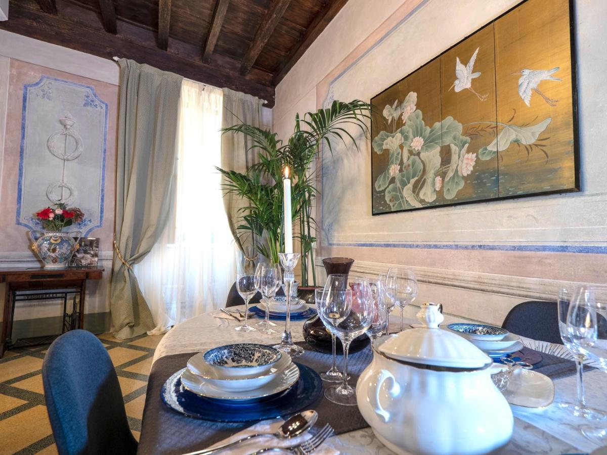 Luxury - Elegante Appartamento Nel Cuore Di Lucques Extérieur photo