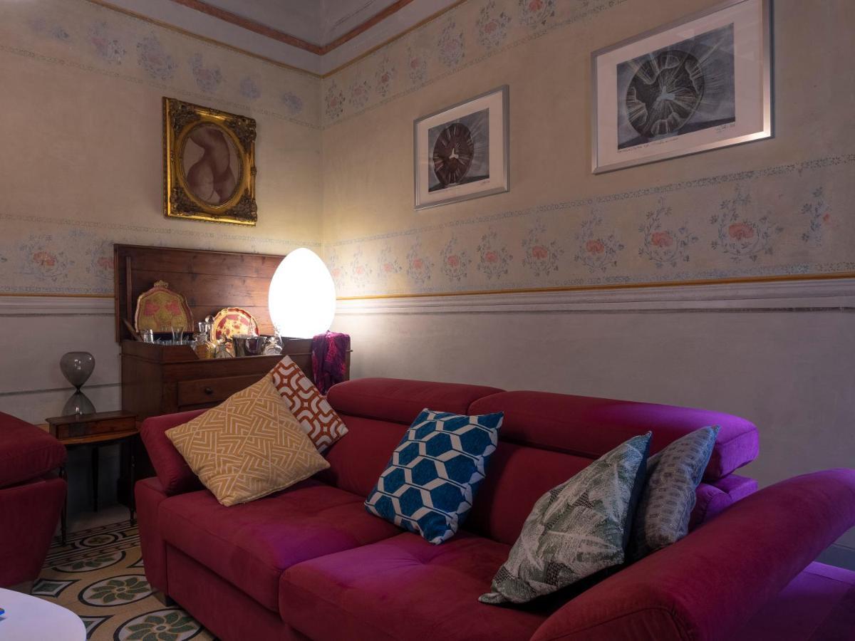 Luxury - Elegante Appartamento Nel Cuore Di Lucques Extérieur photo