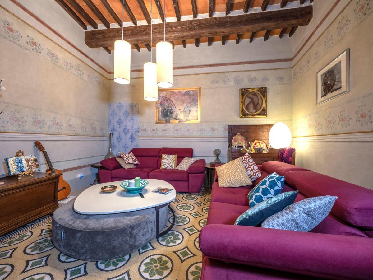 Luxury - Elegante Appartamento Nel Cuore Di Lucques Extérieur photo