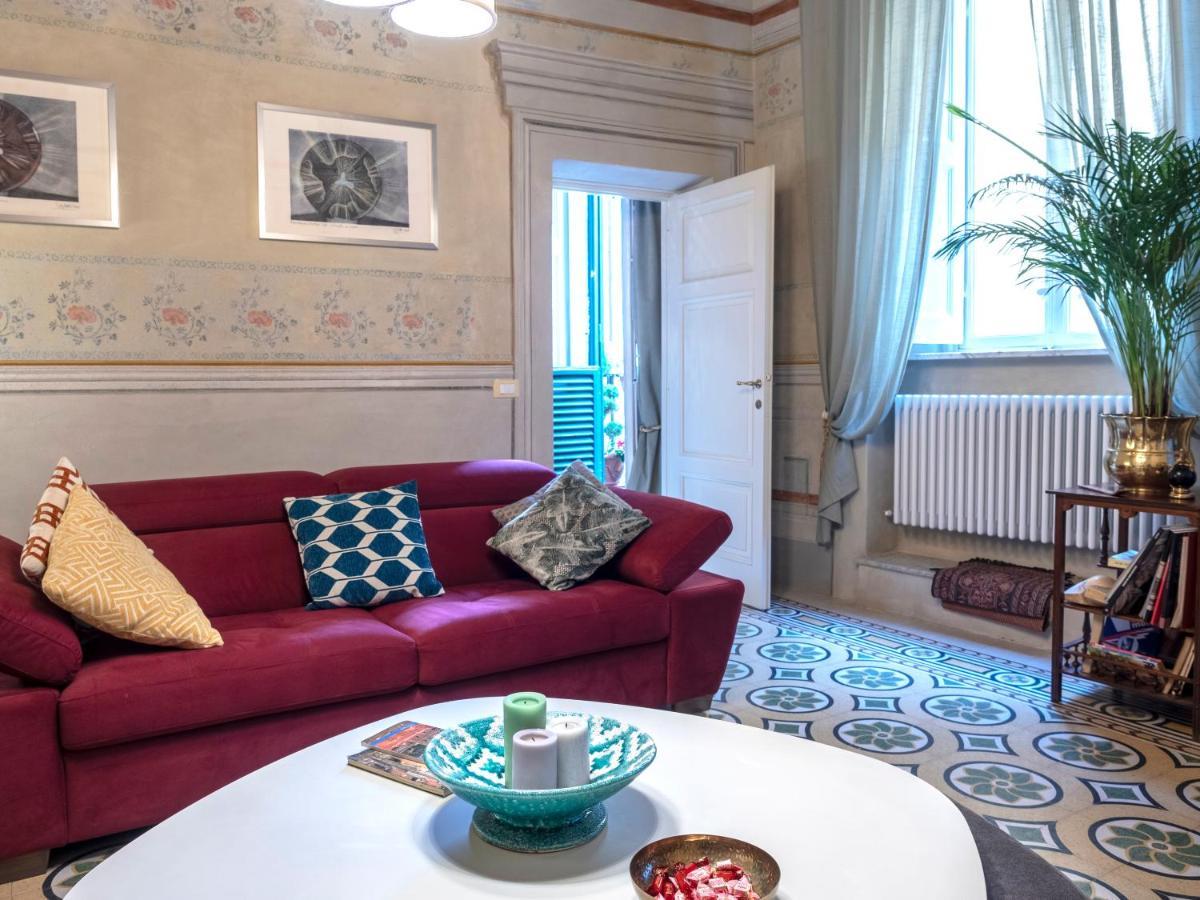Luxury - Elegante Appartamento Nel Cuore Di Lucques Extérieur photo